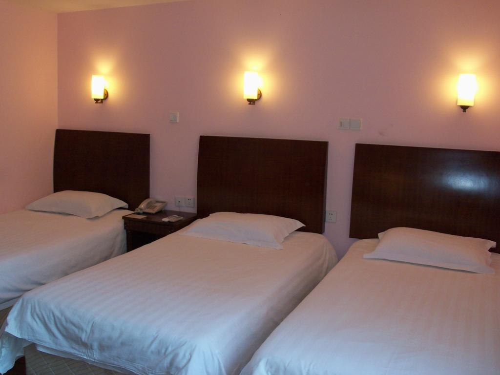 Shijia On The Bund Hotel 2*